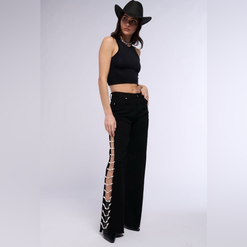 AKIRA COVERED IN DIAMONDS RELAXED JEANS IN BLACK
